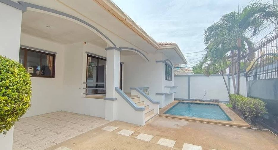For rent 3 bedrooms villa in Jomtien, Pattaya