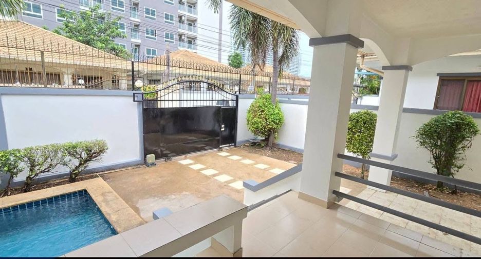 For rent 3 bedrooms villa in Jomtien, Pattaya