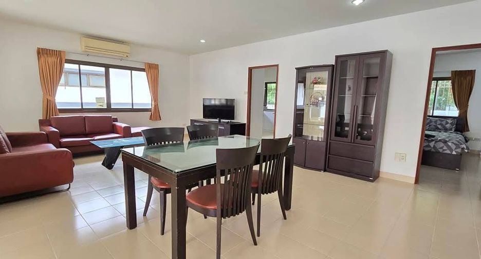 For rent 3 bedrooms villa in Jomtien, Pattaya