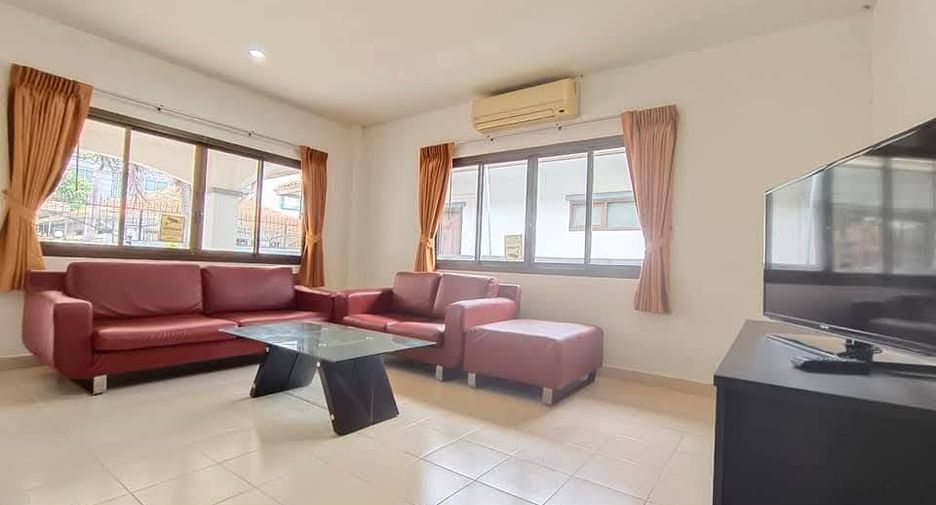 For rent 3 bedrooms villa in Jomtien, Pattaya