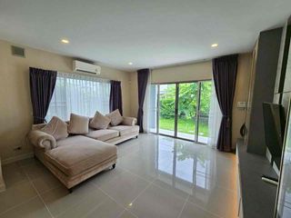 Haus zur Miete mit 4 Zimmer in Lat Krabang, Bangkok