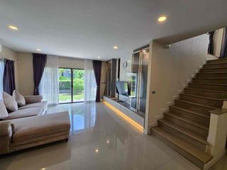 Haus zur Miete mit 4 Zimmer in Lat Krabang, Bangkok