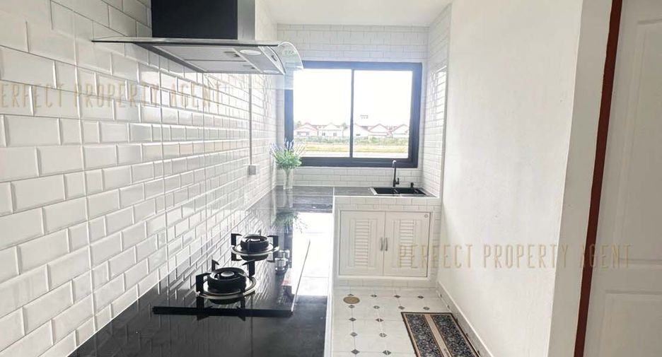 For sale 3 bedrooms townhouse in Nong Chok, Bangkok