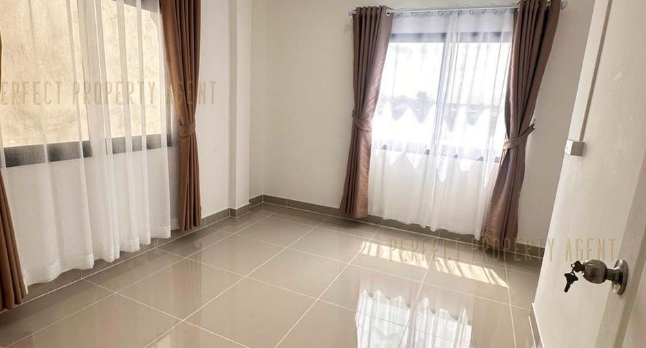 For sale 3 bedrooms townhouse in Nong Chok, Bangkok