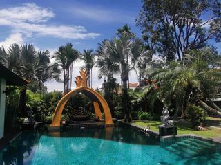 Villa en alquiler de 5 habitaciones en Bang Lamung, Chonburi