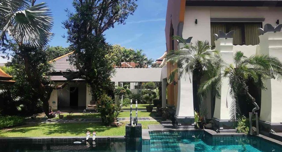Villa en alquiler de 5 habitaciones en Bang Lamung, Chonburi