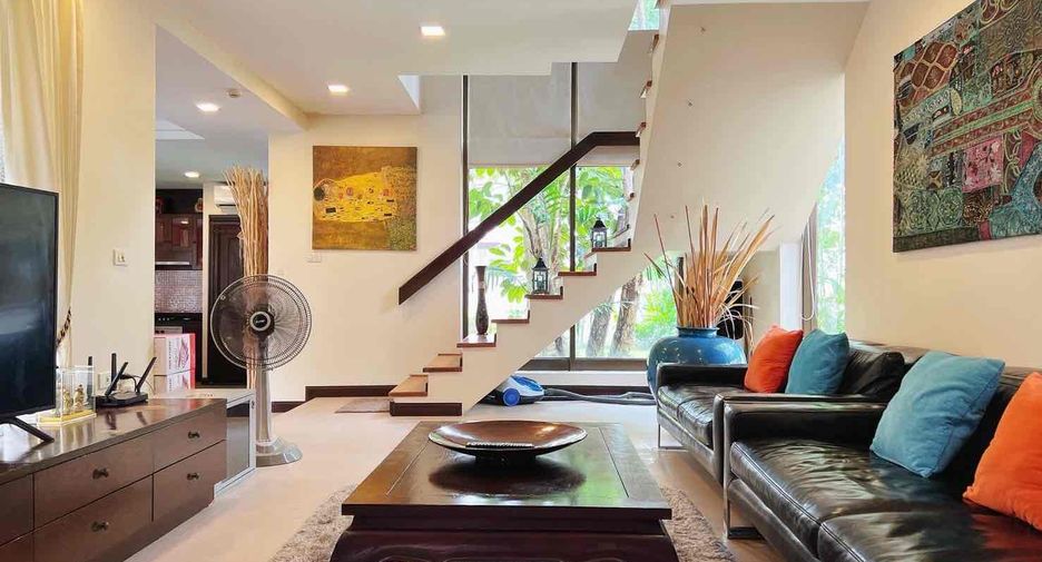 Villa en alquiler de 5 habitaciones en Bang Lamung, Chonburi