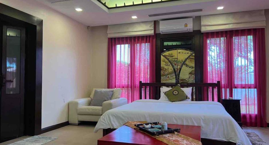 Villa en alquiler de 5 habitaciones en Bang Lamung, Chonburi