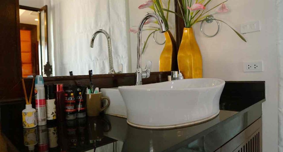 Villa en alquiler de 5 habitaciones en Bang Lamung, Chonburi