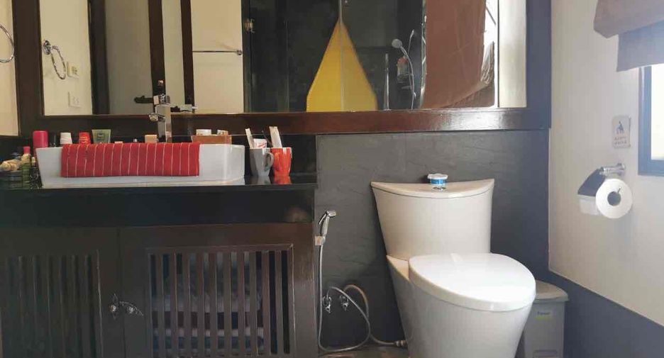 Villa en alquiler de 5 habitaciones en Bang Lamung, Chonburi