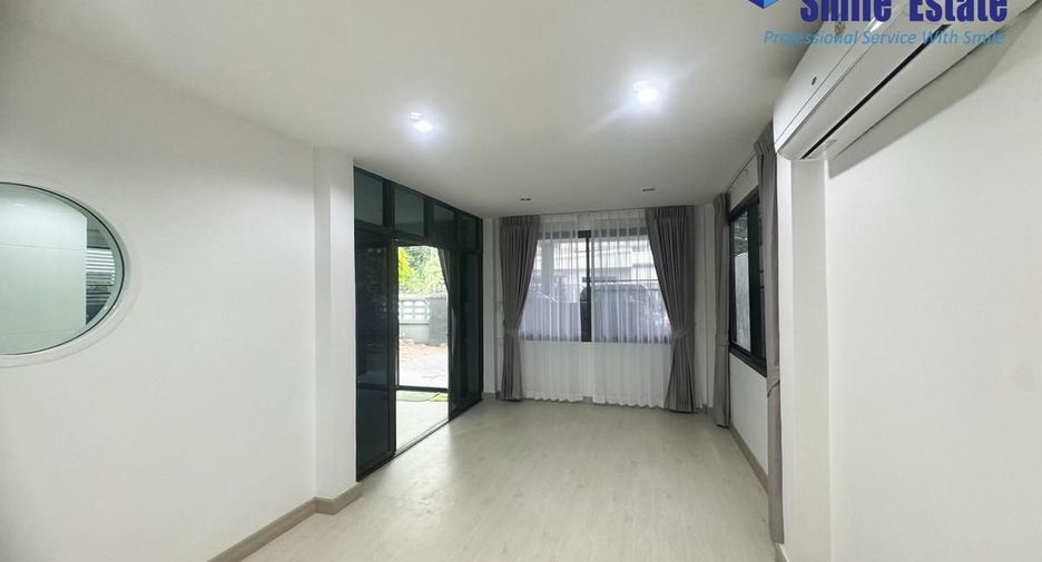 出租 5 卧室 独立屋 在 Chatuchak, 曼谷