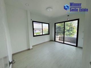 出租 5 卧室 独立屋 在 Chatuchak, 曼谷