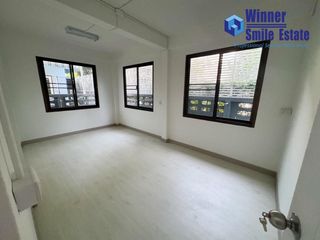 出租 5 卧室 独立屋 在 Chatuchak, 曼谷