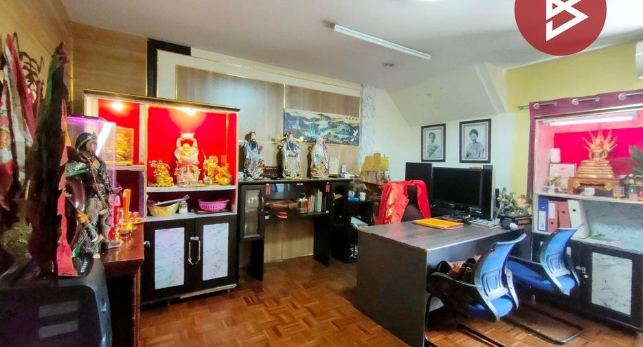 Reihenhaus zum Kauf mit 2 Zimmer in Mueang Samut Prakan, Samut Prakan