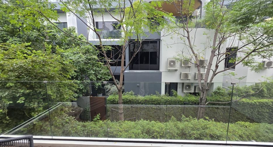 For rent そして for sale 4 ベッドルーム house in Bang Kapi, Bangkok
