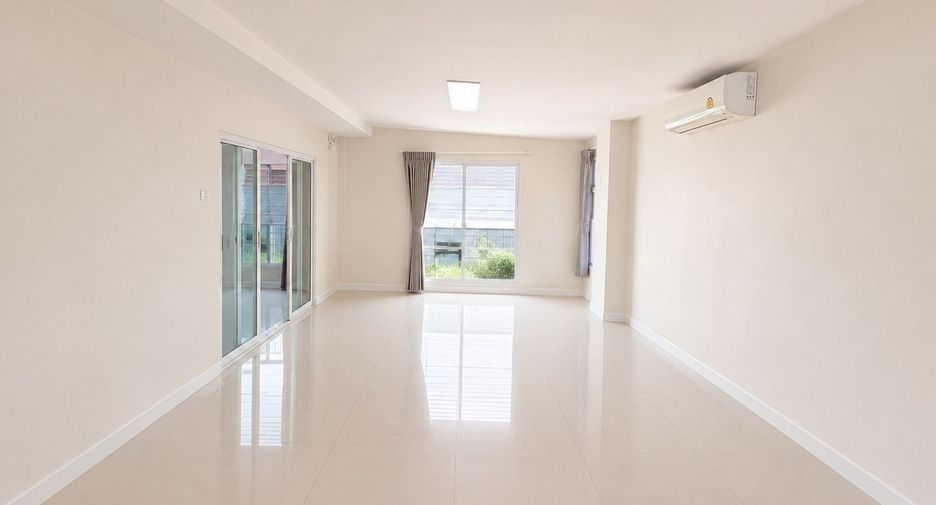 出售 4 卧室 独立屋 在 Mueang Nonthaburi, Nonthaburi