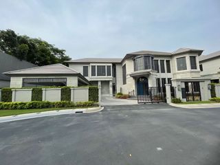 For sale 5 ベッドルーム house in Bang Kapi, Bangkok
