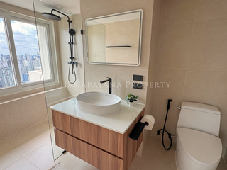 For sale 4 bedrooms condo in Watthana, Bangkok