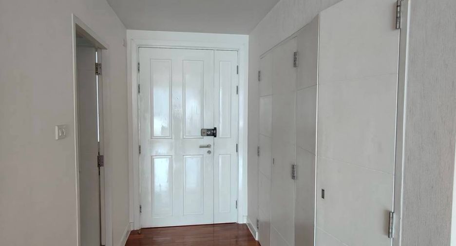 Wohnung zur Miete mit 2 Zimmer in Khlong Toei, Bangkok