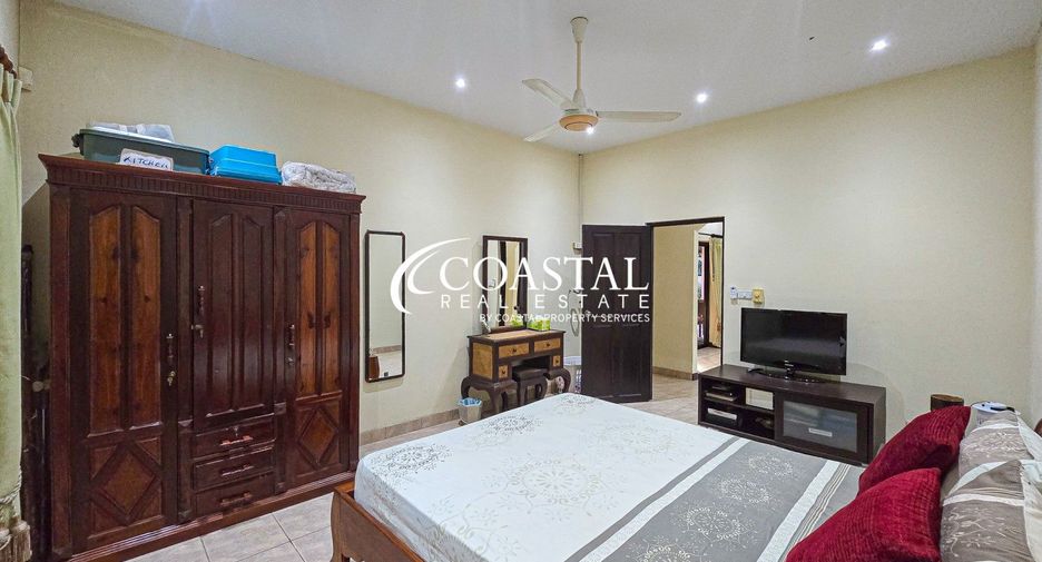For sale 4 bedrooms house in Huay Yai, Pattaya