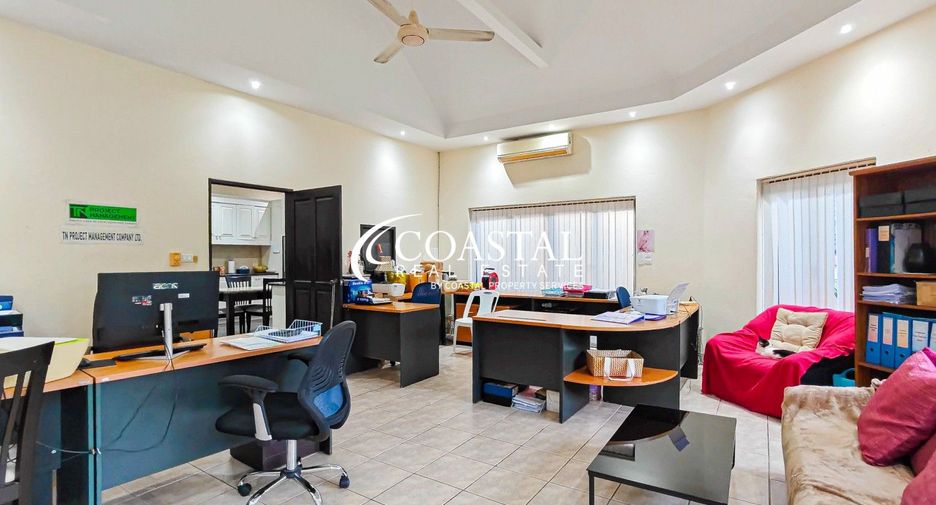 For sale 4 bedrooms house in Huay Yai, Pattaya