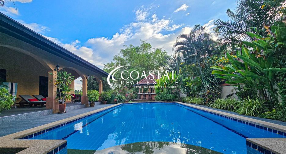 For sale 4 bedrooms house in Huay Yai, Pattaya