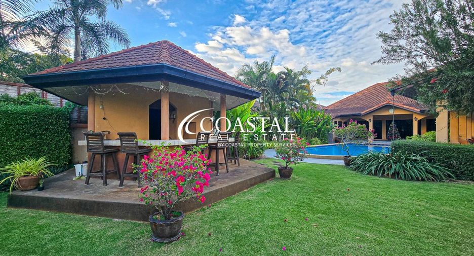 For sale 4 bedrooms house in Huay Yai, Pattaya