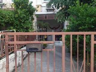 出售 4 卧室 联排别墅 在 Khlong Sam Wa, 曼谷