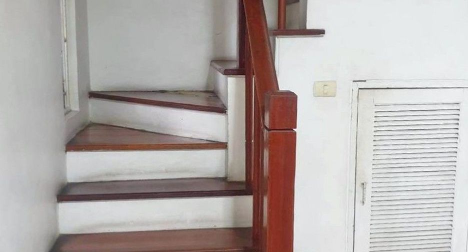 For sale 4 ベッドルーム townhouse in Khlong Sam Wa, Bangkok