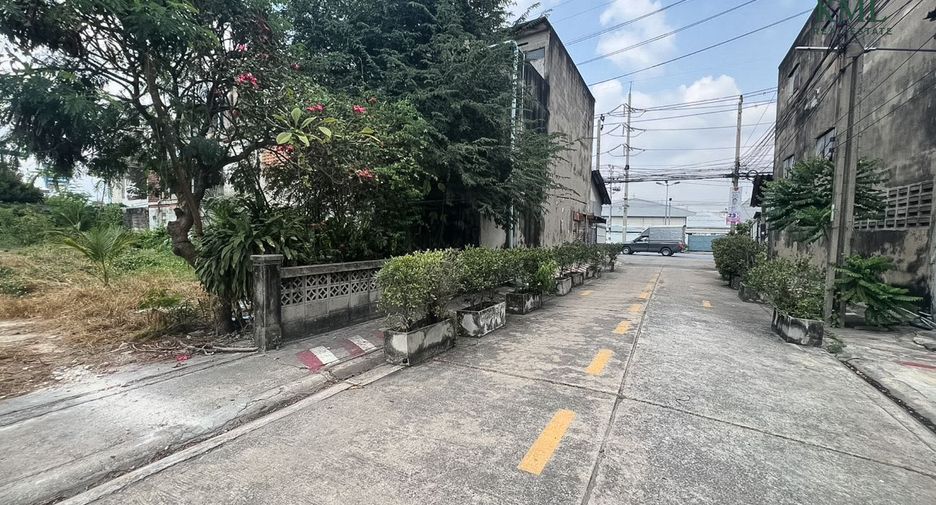 出售 土地 在 Phra Pradaeng, Samut Prakan