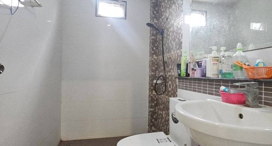 À vendre 2 chambres maison à Phan Thong, Chonburi