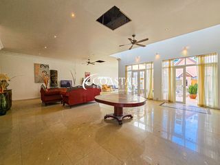 For sale 5 bedrooms house in Bang Lamung, Chonburi