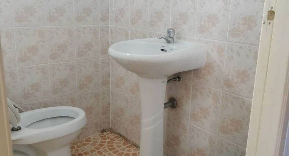 Haus zum Kauf mit 4 Zimmer in Mueang Phitsanulok, Phitsanulok
