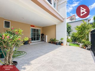 出售 4 卧室 联排别墅 在 Mueang Samut Sakhon, Samut Sakhon
