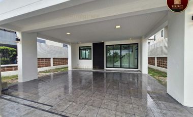 For sale 3 bedrooms house in Bang Phli, Samut Prakan