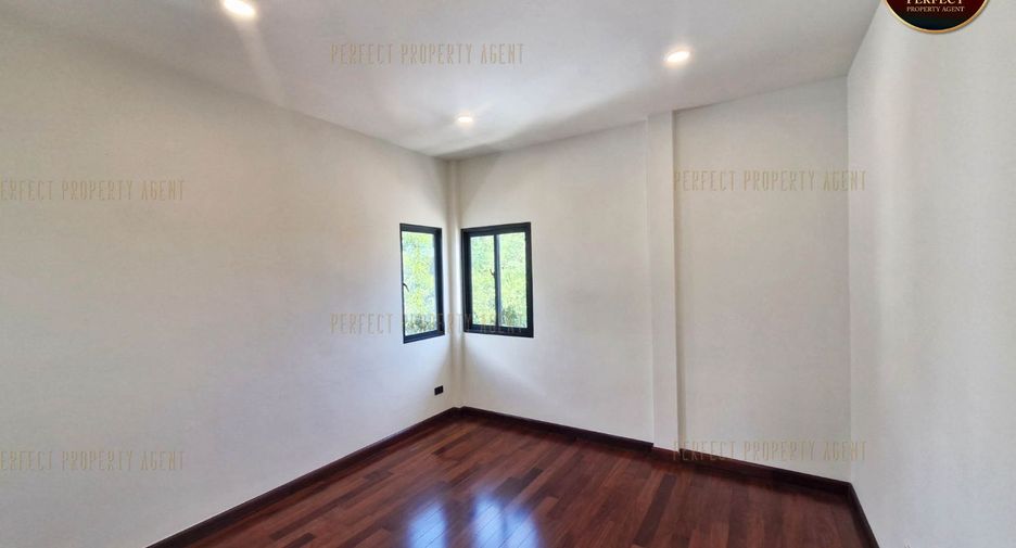 For sale 3 bedrooms house in Bang Phli, Samut Prakan