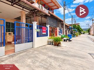 For sale 3 ベッドルーム townhouse in Sam Phran, Nakhon Pathom