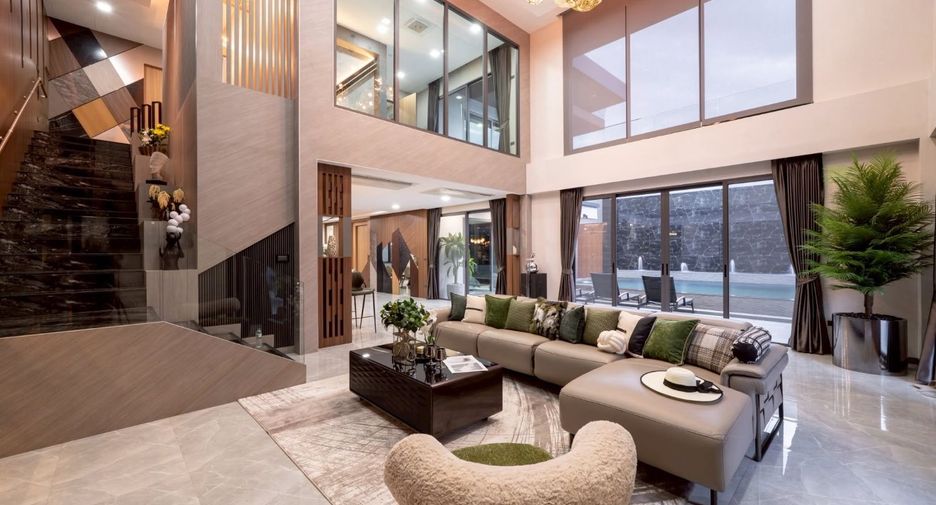 Villa en venta de 6 habitaciones en Bang Lamung, Chonburi