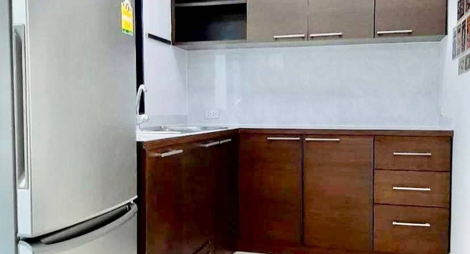 For rent 3 bedrooms townhouse in Suan Luang, Bangkok