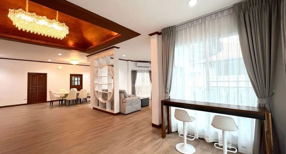Haus zur Miete mit 4 Zimmer in Bang Lamung, Chonburi
