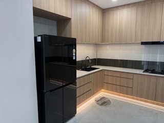 出租 4 卧室 联排别墅 在 Suan Luang, 曼谷