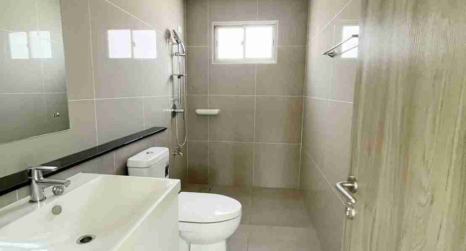 Haus zum Kauf mit 4 Zimmer in Saphan Sung, Bangkok