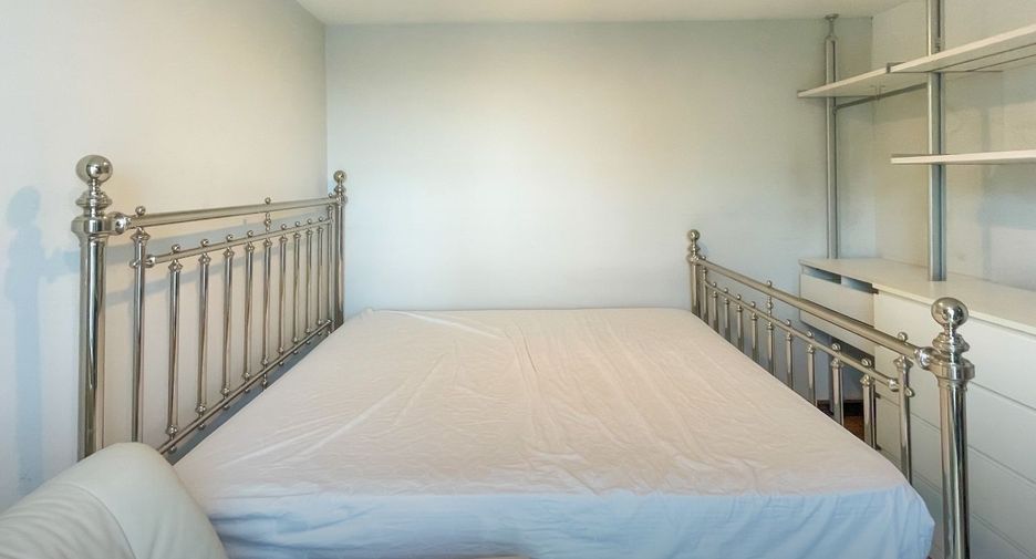 For sale 1 bed condo in Phaya Thai, Bangkok