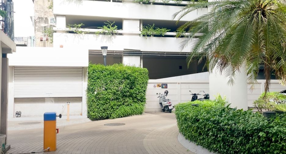 For sale 1 bed condo in Phaya Thai, Bangkok