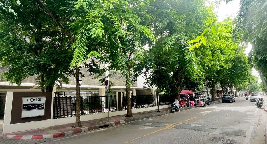 For sale 1 bed condo in Phaya Thai, Bangkok