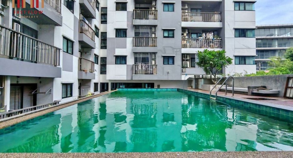 Wohnung zum Kauf mit 1 Zimmer in Phra Khanong, Bangkok
