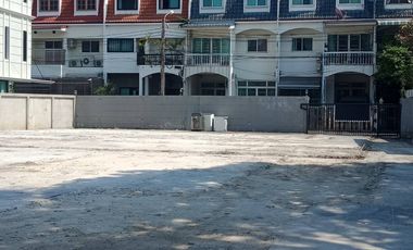 Grundstück zum Kauf in Watthana, Bangkok