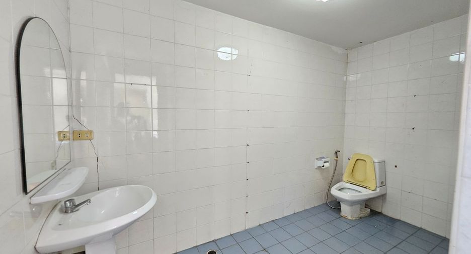 Büro zum Kauf in Suan Luang, Bangkok