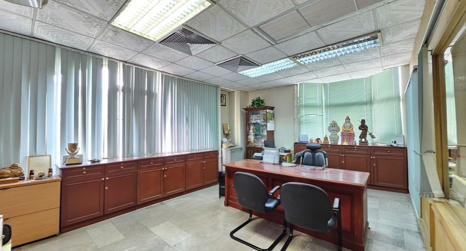Büro zum Kauf in Suan Luang, Bangkok