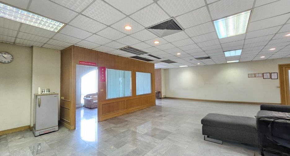 Büro zum Kauf in Suan Luang, Bangkok